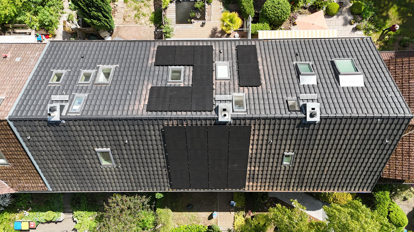 PV-Anlage in Hamburg auf einem Reihenmittelhaus - installiert von Autaris Energy