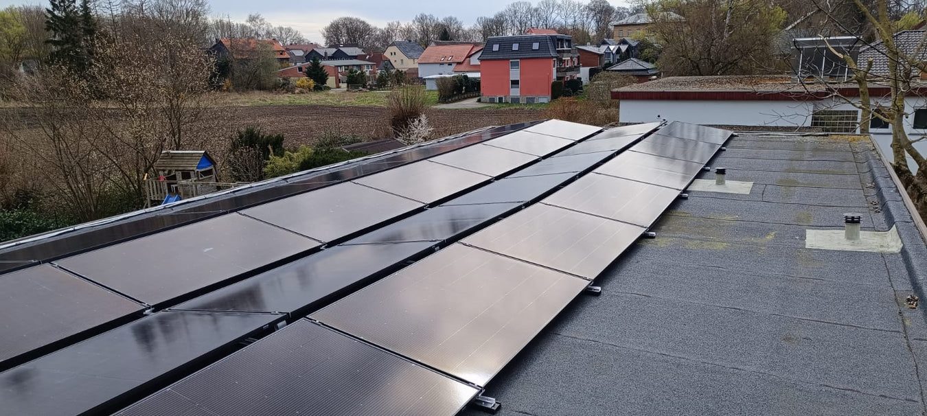 PV-Anlage auf einem Flachdach in Wolfenbüttel - installiert von Autaris Energy