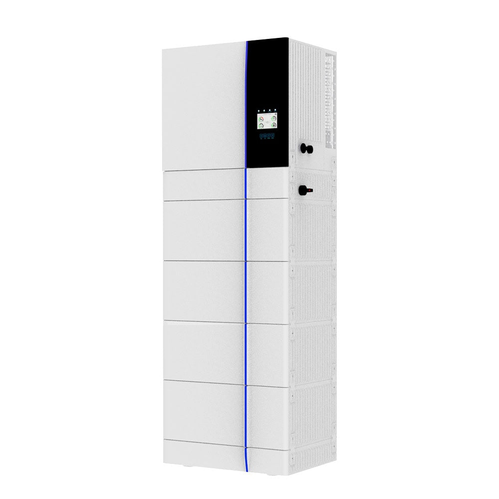 Deye GB_SL Pro Hybrid-Wechselrichter mit vier Speichermodulen.